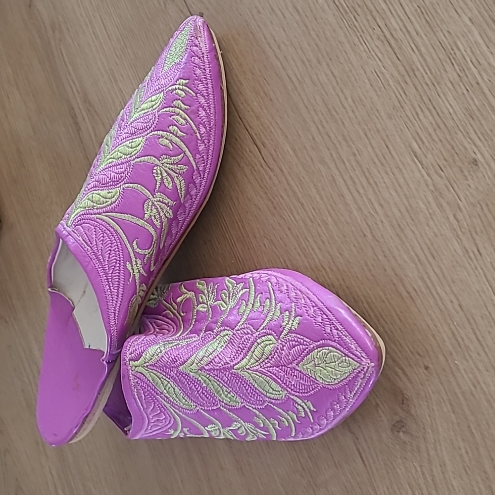 Shoe